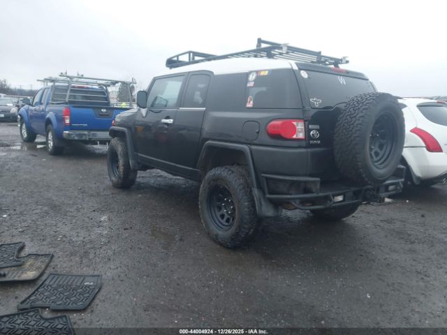 2007 TOYOTA FJ CRUISER JTEBU11FX70025726 Photo 2