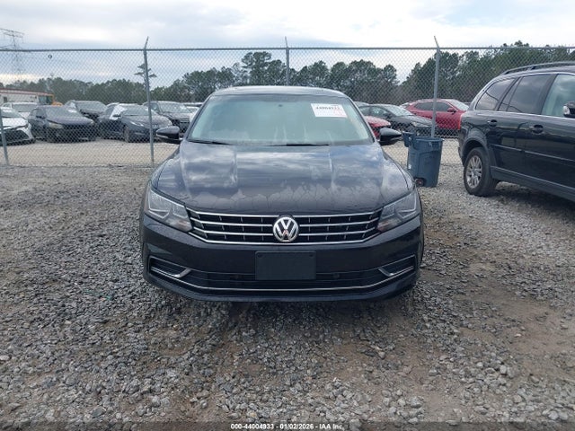 1VWLA7A38KC004355 Volkswagen Passat 2.0t Wolfsburg Edition