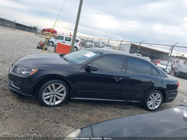 1VWLA7A38KC004355 Volkswagen Passat 2.0t Wolfsburg Edition