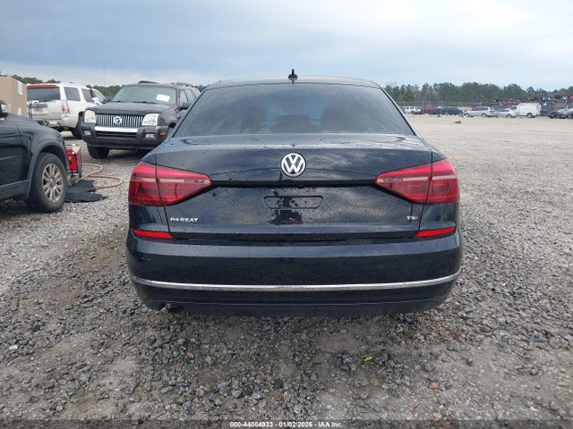 1VWLA7A38KC004355 Volkswagen Passat 2.0t Wolfsburg Edition