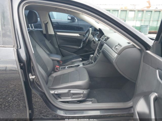 2019 VOLKSWAGEN PASSAT 1VWLA7A38KC004355 Photo 4