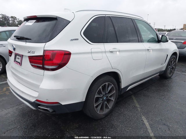 2018 BMW X5 EDRIVE 5UXKT0C51J0W03370 Photo 3