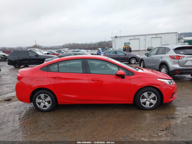 1G1BC5SMXH7218164 Chevrolet Cruze Ls Auto