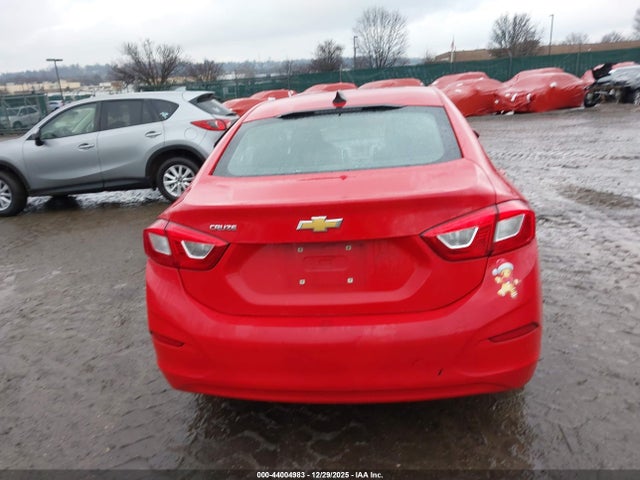 1G1BC5SMXH7218164 Chevrolet Cruze Ls Auto