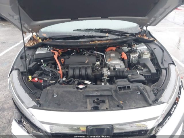 2018 HONDA CLARITY PLUG-IN HYBRID JHMZC5F37JC015719 Photo 9