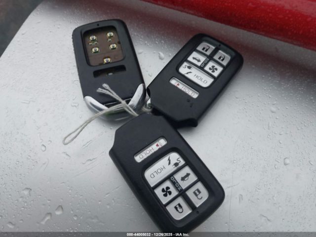 2018 HONDA CLARITY PLUG-IN HYBRID JHMZC5F37JC015719 Photo 10