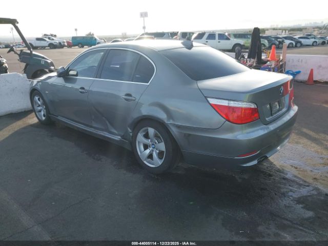 2010 BMW 528I WBANU5C52AC365940 Photo 2