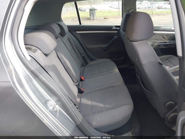 44005132 :رقم المزاد ، WVWDA71K69W081619 vin ، 2009 Volkswagen Rabbit S مزاد بيع