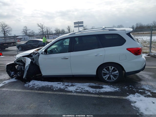 Продажа на аукционе авто 2020 Nissan Pathfinder S 4wd, vin: 5N1DR2AM7LC646039, номер лота: 44005232