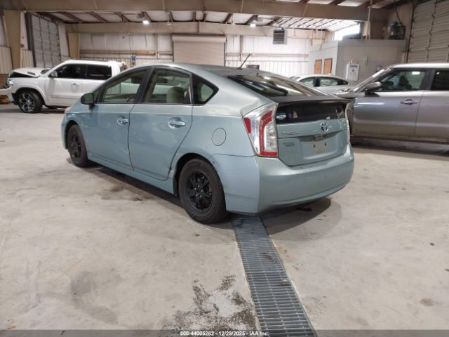 2014 TOYOTA PRIUS JTDKN3DUXE1823318 Photo 2