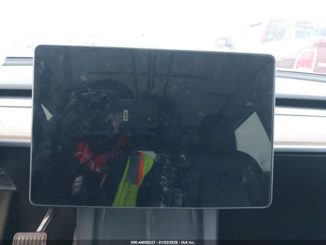 2021 TESLA MODEL Y 5YJYGDEE4MF234000 Photo 6