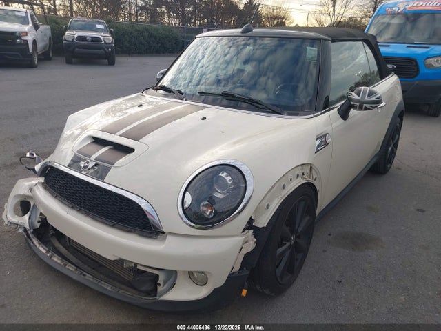 2015 MINI CONVERTIBLE WMWZP3C51FT298946 Photo 1