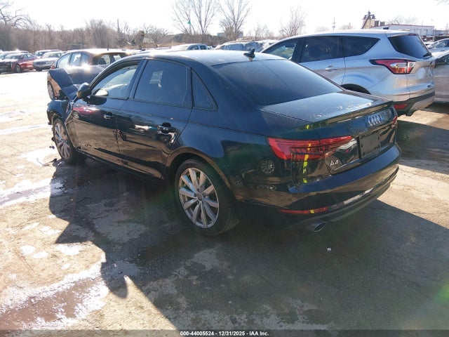 2017 AUDI A4 WAUGNAF43HN017080 Photo 2