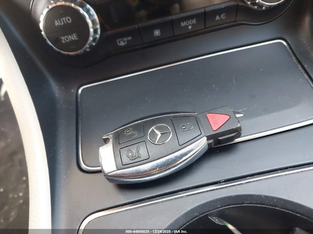 Продаж на аукціоні авто 2018 Mercedes-benz Gla 250 4matic, vin: WDCTG4GB2JJ477963, номер лоту: 44005525