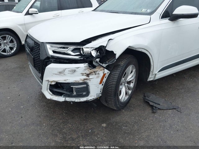 WA1LAAF70HD041800 Audi Q7 3.0t Premium