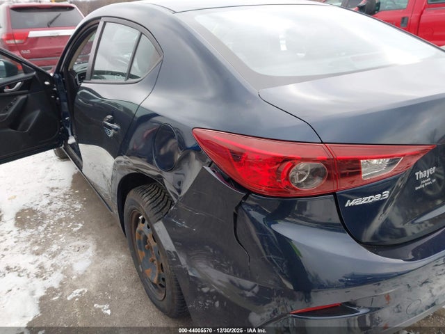 Продаж на аукціоні авто 2014 Mazda Mazda3 I Sport, vin: JM1BM1U78E1216917, номер лоту: 44005570
