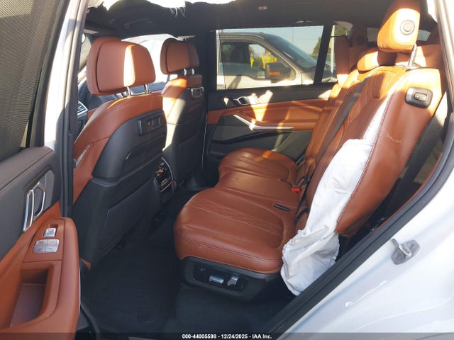 2022 BMW X7 5UXCX6C08N9K20687 Photo 7