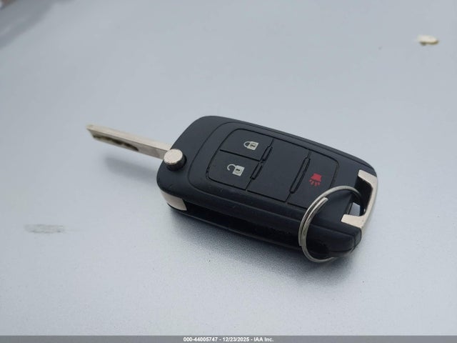 KL7CJKSB8HB153789 Chevrolet TRAX LS