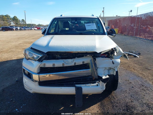 Toyota 4runner Limited 2015 JTEZU5JR4F5097684 Image 13