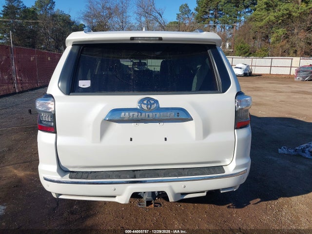 Toyota 4runner Limited 2015 JTEZU5JR4F5097684 Image 17