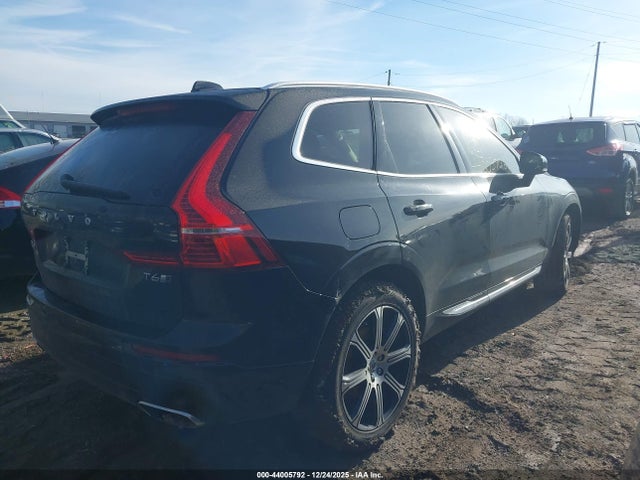 2018 VOLVO XC60 YV4A22RL6J1049736 Photo 3