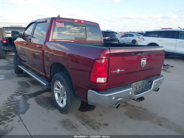 44005811 :رقم المزاد ، 1C6RR6LTXJS183331 vin ، 2018 Ram 1500 Lone Star Silver  4x2 5'7 Box مزاد بيع