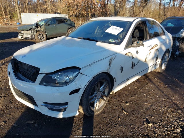 Aukcja sprzedaży 2014 Mercedes-benz C-class C 250 Sport, vin: WDDGF4HB1EG187151, numer aukcji: 44005852