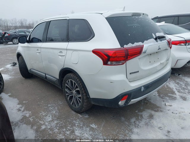 2018 MITSUBISHI OUTLANDER JA4AD3A39JZ032424 Photo 2