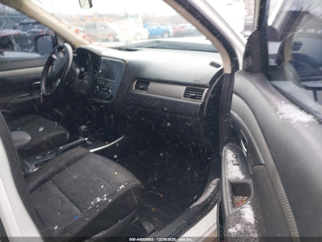 2018 MITSUBISHI OUTLANDER JA4AD3A39JZ032424 Photo 4