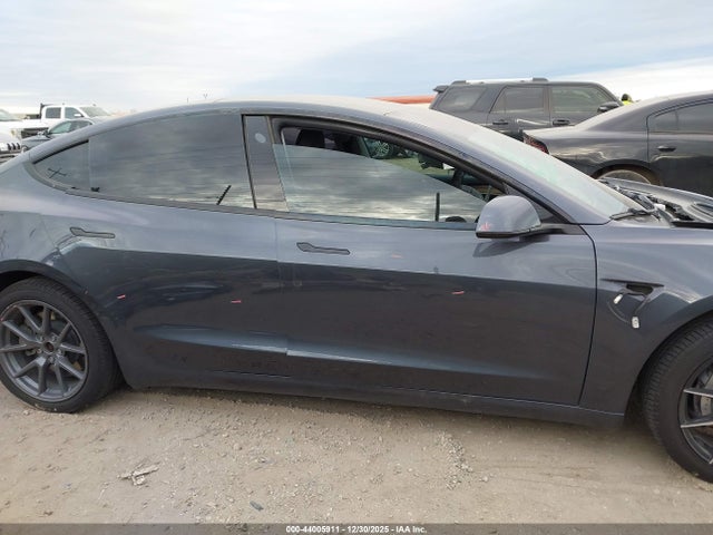 44005911 :رقم المزاد ، 5YJ3E1EB8MF066723 vin ، 2021 Tesla Model 3 Long Range Dual Motor All-wheel Drive مزاد بيع