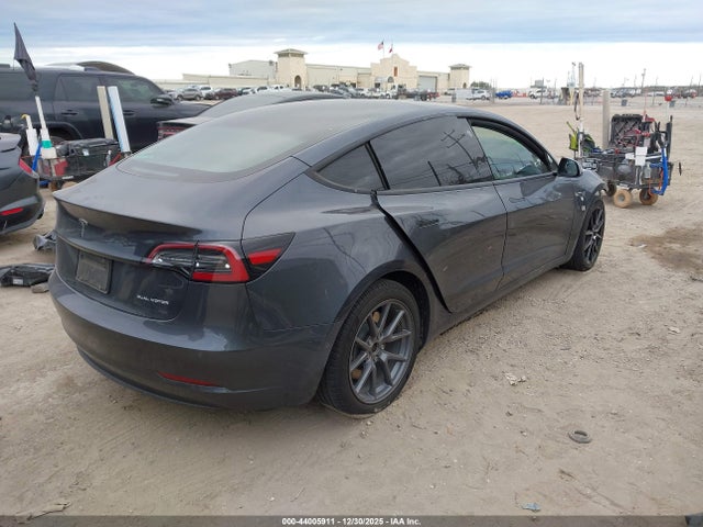 2021 TESLA MODEL 3 5YJ3E1EB8MF066723 Photo 3