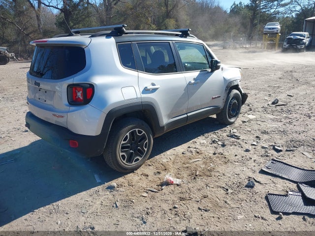 Jeep Renegade Trailhawk 2016 ZACCJBCT5GPD94336 Image 4