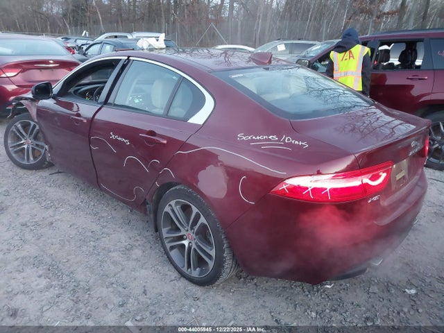 2017 JAGUAR XE SAJAJ4BV2HA968769 Photo 2