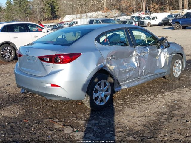 2018 MAZDA MAZDA3 3MZBN1U72JM164496 Photo 3