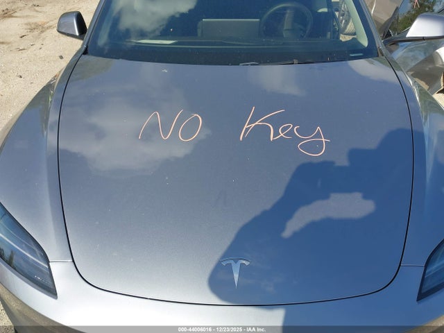 2025 TESLA MODEL 3 5YJ3E1ET8SF953826 Photo 9