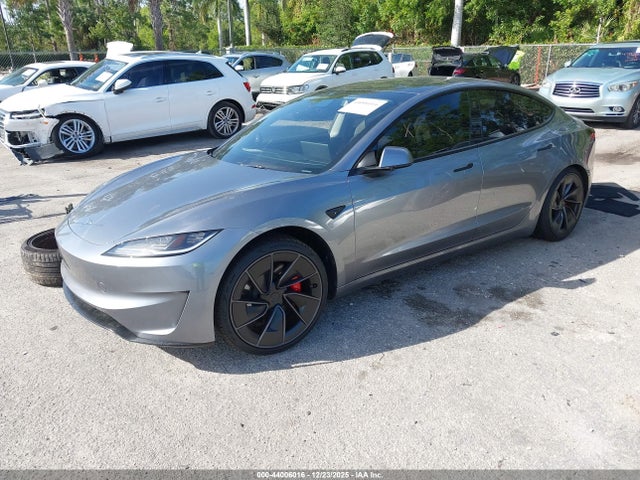 2025 TESLA MODEL 3 5YJ3E1ET8SF953826 Photo 1
