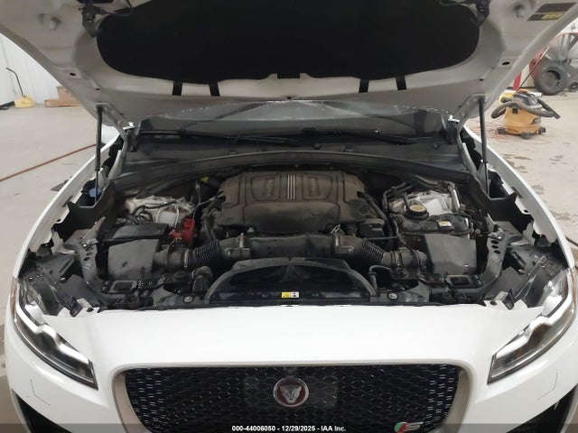 2018 JAGUAR F-PACE SADCM2FV2JA285106 Photo 9