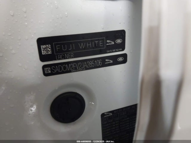 2018 JAGUAR F-PACE SADCM2FV2JA285106 Photo 8