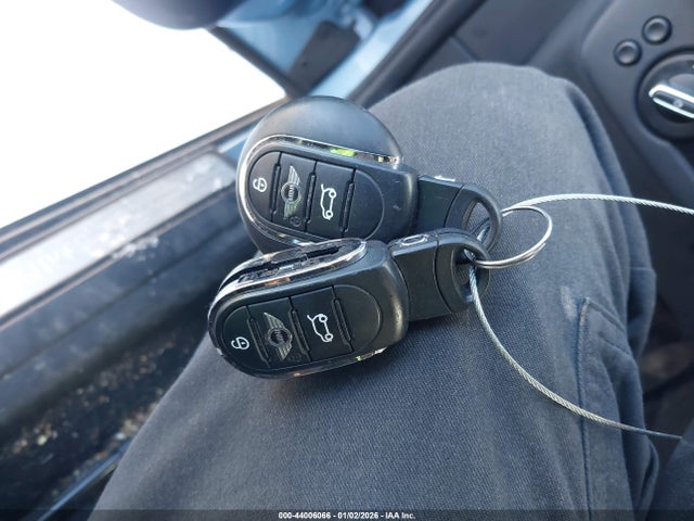 2017 MINI CLUBMAN WMWLN5C58H2E32810 Photo 10