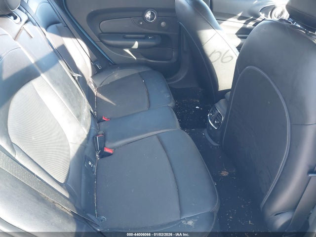 2017 MINI CLUBMAN WMWLN5C58H2E32810 Photo 7