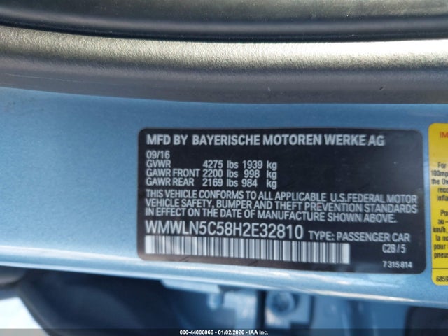 2017 MINI CLUBMAN WMWLN5C58H2E32810 Photo 8