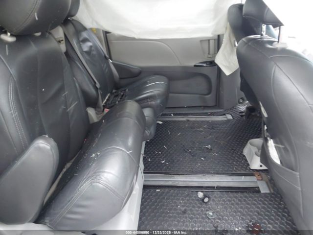 2014 TOYOTA SIENNA 5TDKK3DC1ES412831 Photo 7