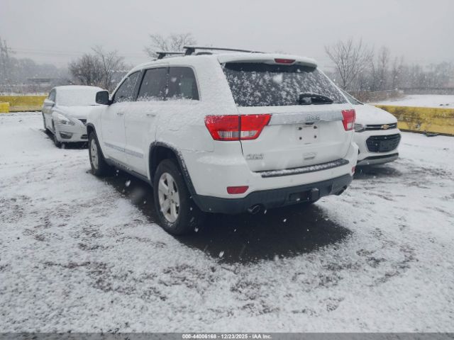 2013 JEEP GRAND CHEROKEE 1C4RJFAT7DC529935 Photo 2