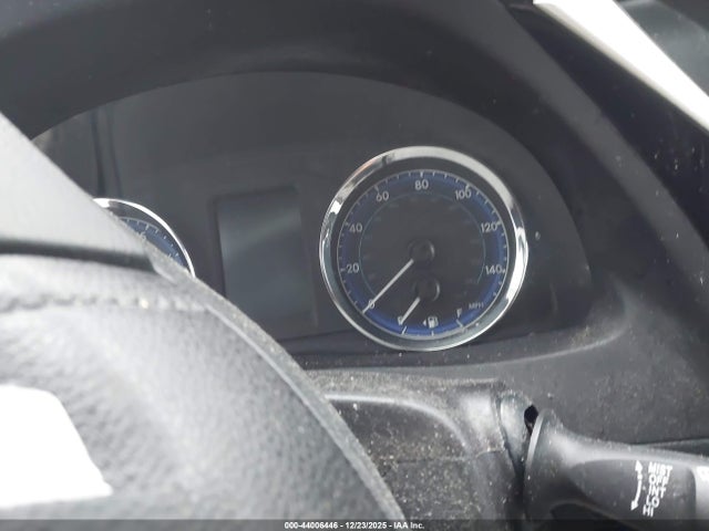 2T1BURHE1JC048440 Toyota COROLLA LE