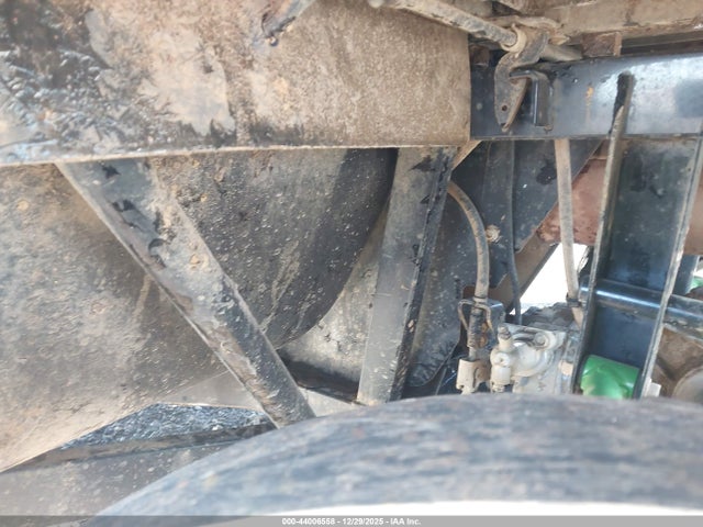 44006558 :رقم المزاد ، JKBRFCC16FB502672 vin ، 2015 Kawasaki Krf800 C مزاد بيع