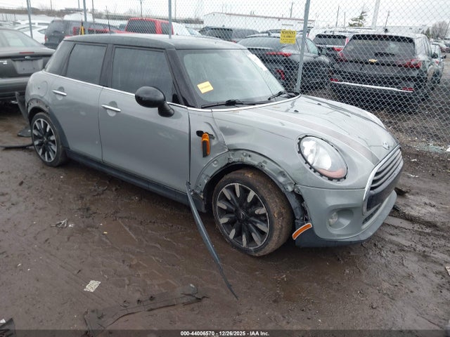 2016 MINI HARDTOP WMWXU1C56G2D12029