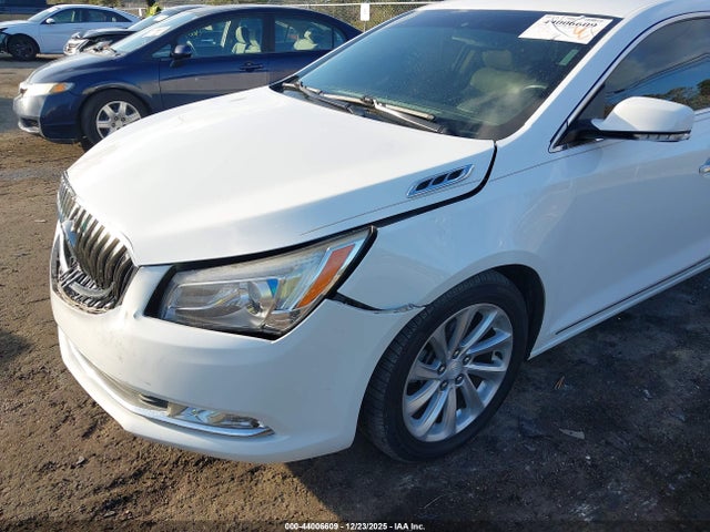 44006609 :رقم المزاد ، 1G4GB5G32GF257024 vin ، 2016 Buick Lacrosse Leather مزاد بيع