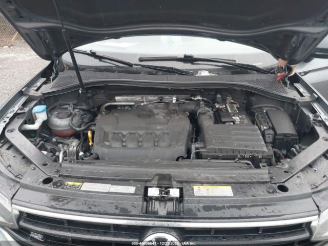 2022 VOLKSWAGEN TIGUAN 3VV8B7AX2NM008088 Photo 9
