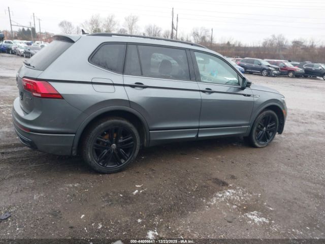 2022 VOLKSWAGEN TIGUAN 3VV8B7AX2NM008088 Photo 3