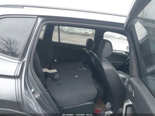 2022 VOLKSWAGEN TIGUAN 3VV8B7AX2NM008088 Photo 7